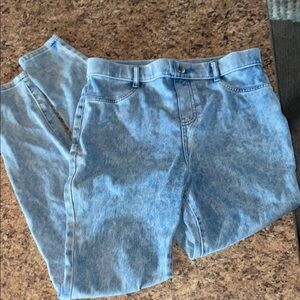 Time and Tru Women's Light Blue Jeans 4-6